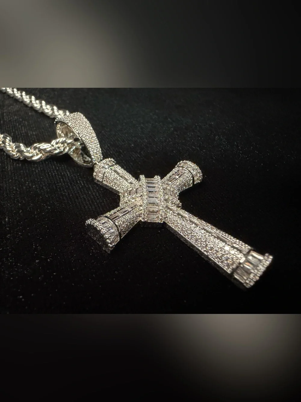 Iced Out Cross Pendant W/WG Finish 22in 5.5in Rope Chain Moissanite Brand New